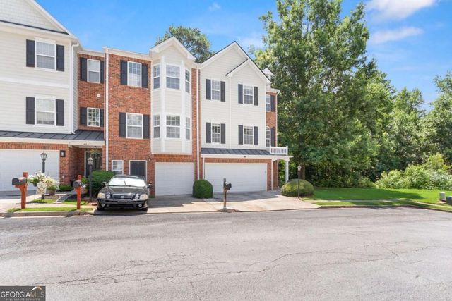 446 Sandtrap Lane, Buford, GA 30518