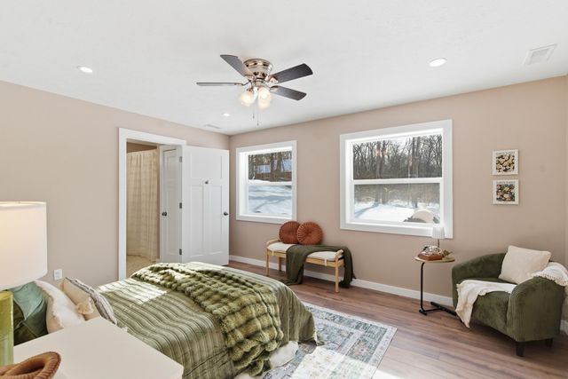 2824 E B Avenue, Cooper Twp, MI 49080