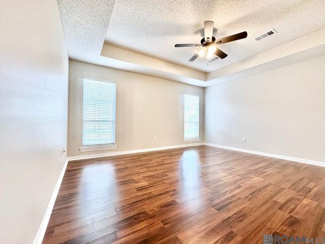 18440 Lakefield Ave, Baton Rouge, LA 70817