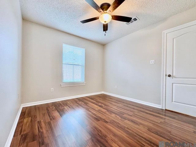 18440 Lakefield Ave, Baton Rouge, LA 70817