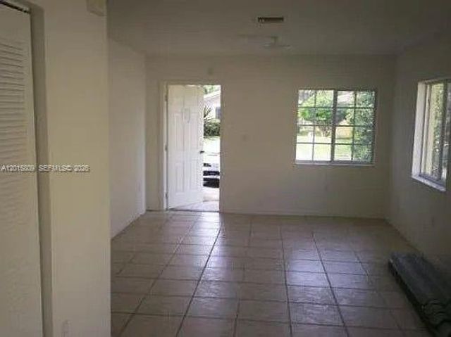 917 SW 8th Pl, Florida City, FL 33034