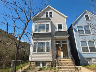 2712 N Western Avenue, Chicago, IL 60647