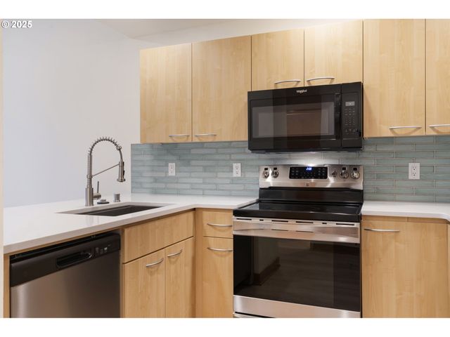 300 W 8TH St 220, Vancouver, WA 98660