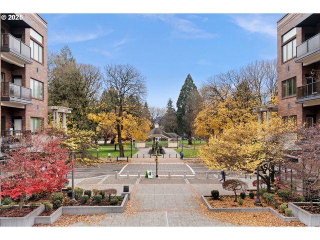 300 W 8TH St 220, Vancouver, WA 98660