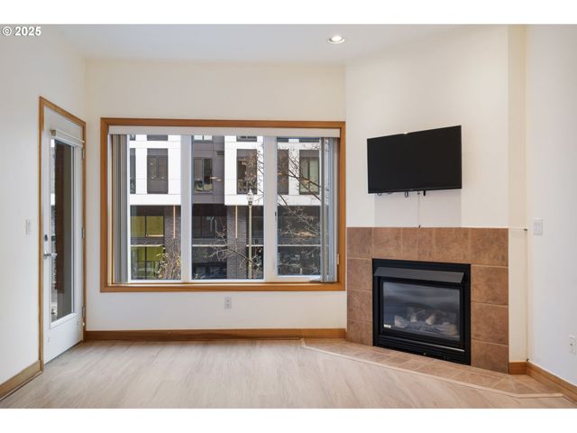 300 W 8TH St 220, Vancouver, WA 98660