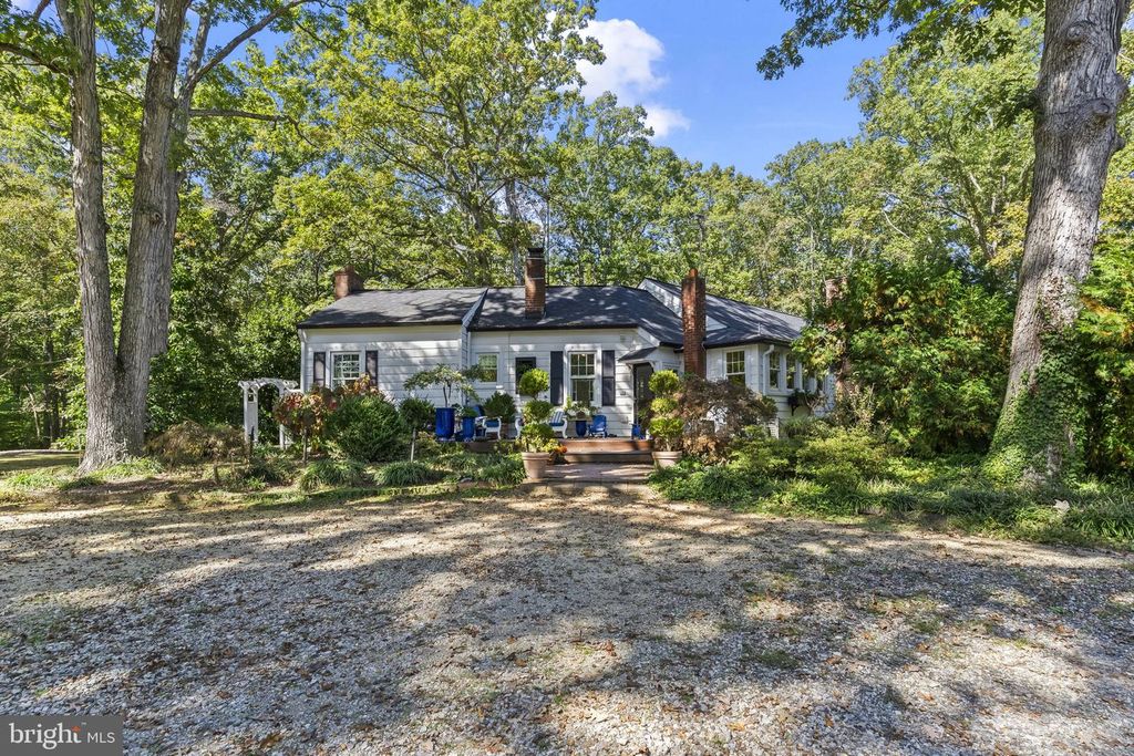 8150 FAIRGROUND RD, La Plata, MD 20646
