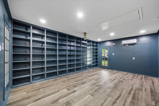 2203 Bron Holly Drive, Houston, TX 77018