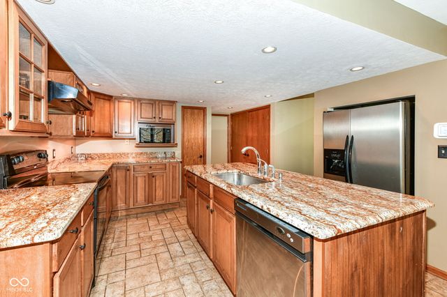 8188 Foxchase Circle, Indianapolis, IN 46256