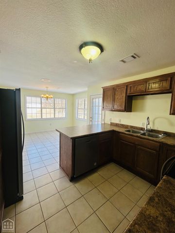 1628 Crepe Myrtle, Jonesboro, AR 72401