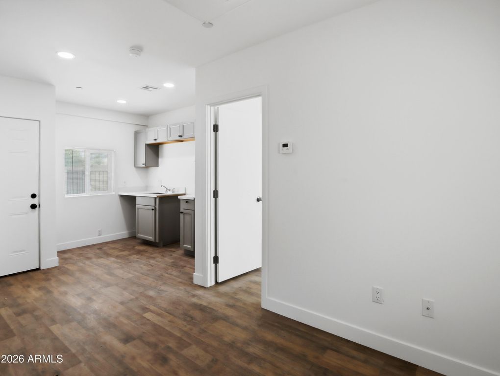 338 N 1ST Street, Avondale, AZ 85323 — photo 3