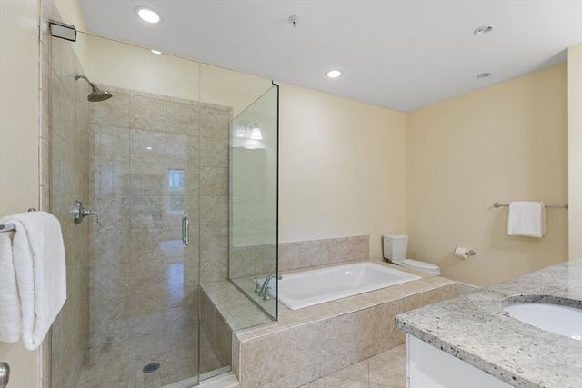 38 Courtyard Pl, Lexington, MA 02420