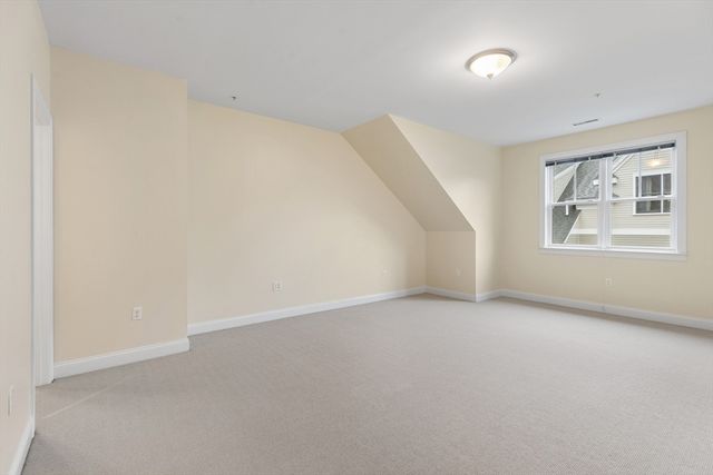 38 Courtyard Pl, Lexington, MA 02420