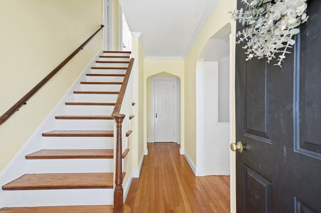 67 Longfellow Rd, Watertown, MA 02472