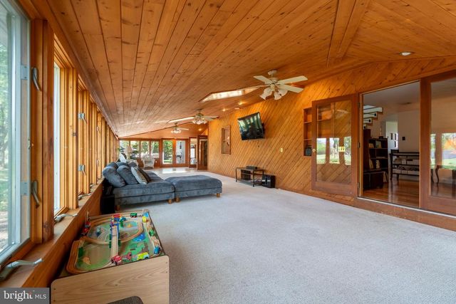 152 BETCHER RD, Collegeville, PA 19426