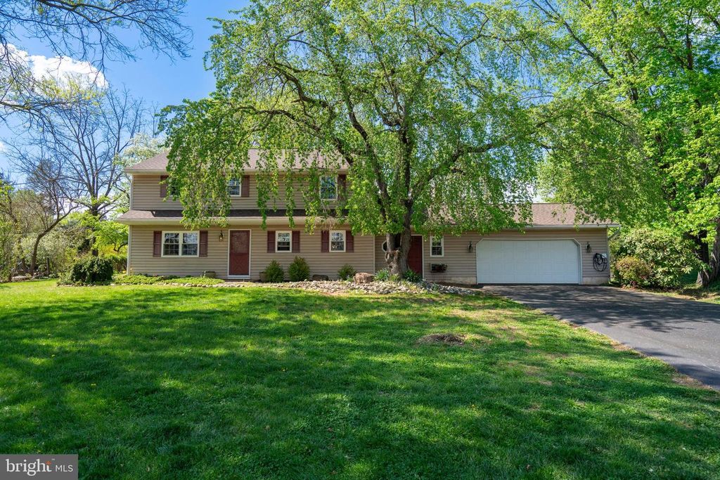 152 BETCHER RD, Collegeville, PA 19426