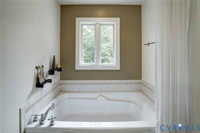 7470 Quail Run Ln, Mechanicsville, VA 23116