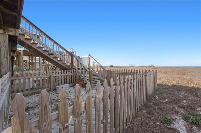 2322 Island Shores Drive, Dauphin Island, AL 36528