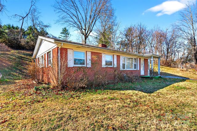 106 Chapel Street, Spruce Pine, NC 28777