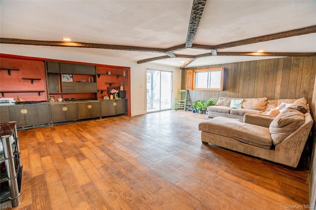 163 School Lane, Lido Beach, NY 11561