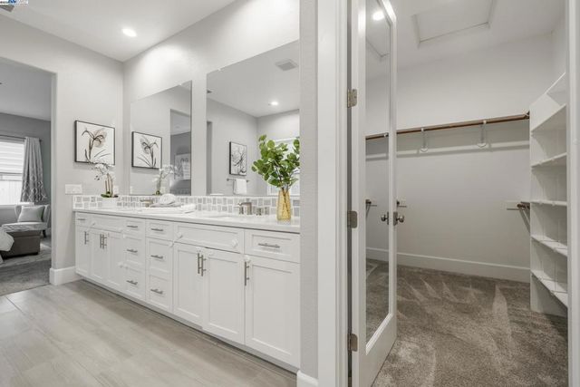 2929 Cammie Ln, Lodi, CA 95242