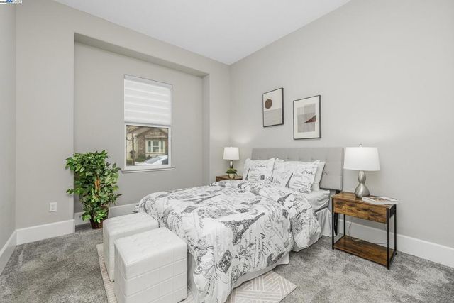 2929 Cammie Ln, Lodi, CA 95242