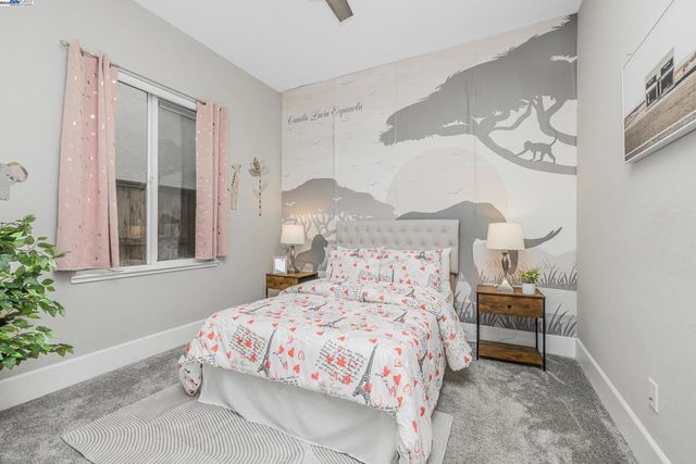 2929 Cammie Ln, Lodi, CA 95242