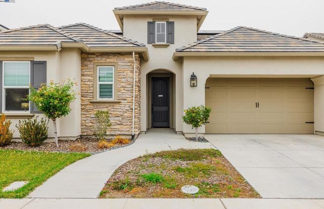 2929 Cammie Ln, Lodi, CA 95242