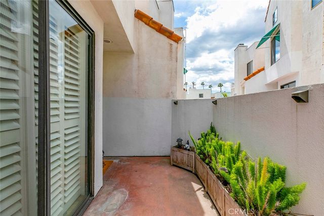 1340 Glenwood Road 4, Glendale, CA 91201
