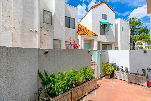 1340 Glenwood Road 4, Glendale, CA 91201