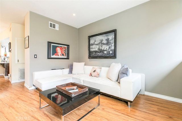 1340 Glenwood Road 4, Glendale, CA 91201
