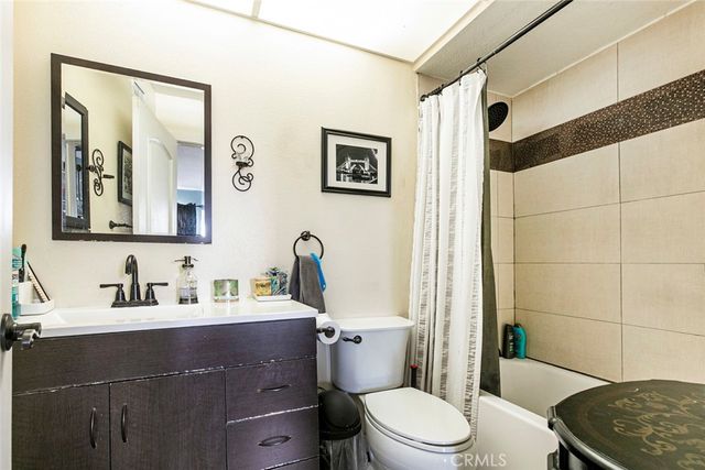 1340 Glenwood Road 4, Glendale, CA 91201