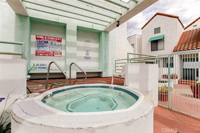 1340 Glenwood Road 4, Glendale, CA 91201