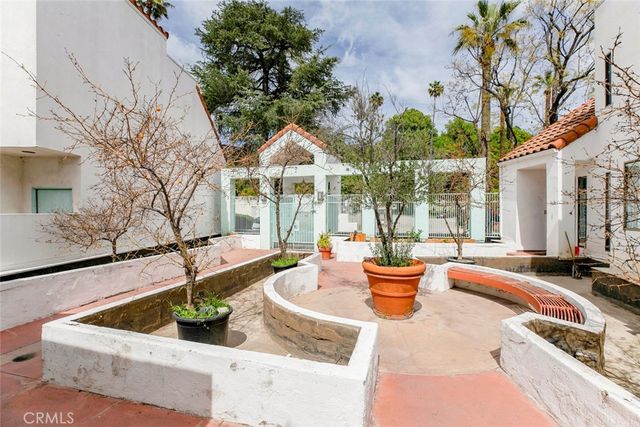 1340 Glenwood Road 4, Glendale, CA 91201