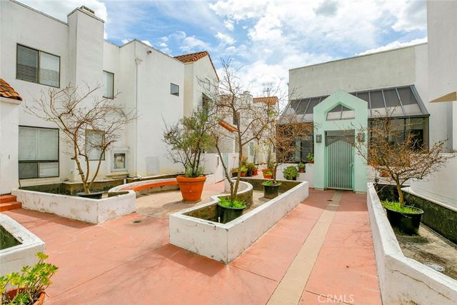 1340 Glenwood Road 4, Glendale, CA 91201