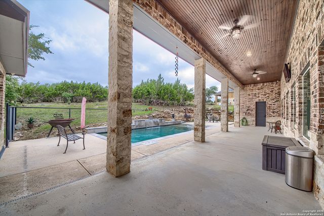 452 Wentworth, Spring Branch, TX 78070