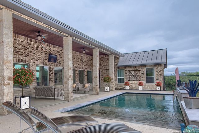 452 Wentworth, Spring Branch, TX 78070