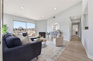 10345 W Briar Oaks E, Stanton, CA 90680