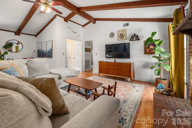 4932 Foxden Court, Charlotte, NC 28227