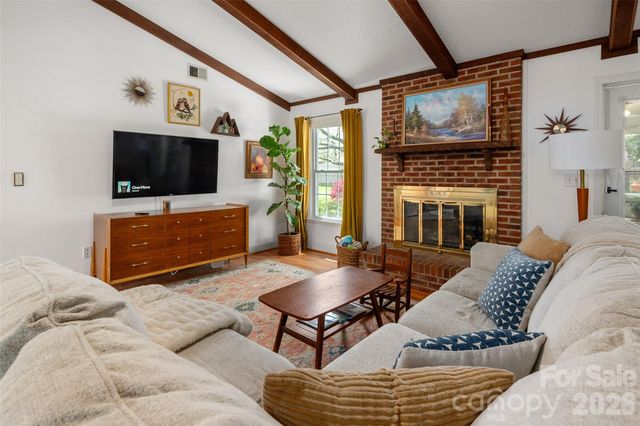 4932 Foxden Court, Charlotte, NC 28227