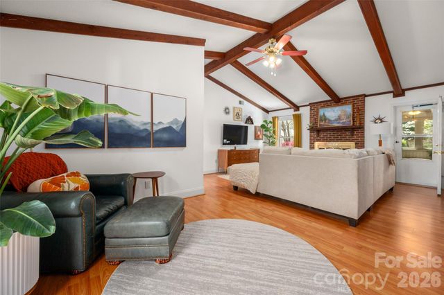 4932 Foxden Court, Charlotte, NC 28227