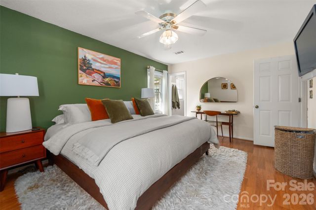 4932 Foxden Court, Charlotte, NC 28227