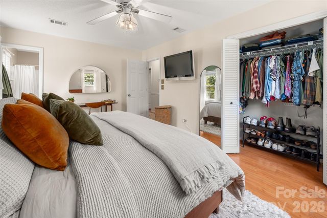 4932 Foxden Court, Charlotte, NC 28227