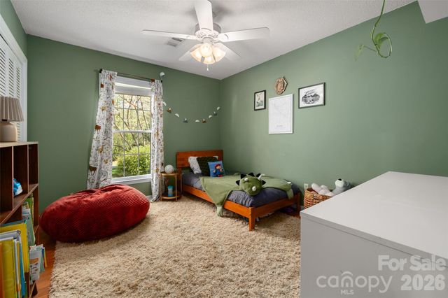 4932 Foxden Court, Charlotte, NC 28227