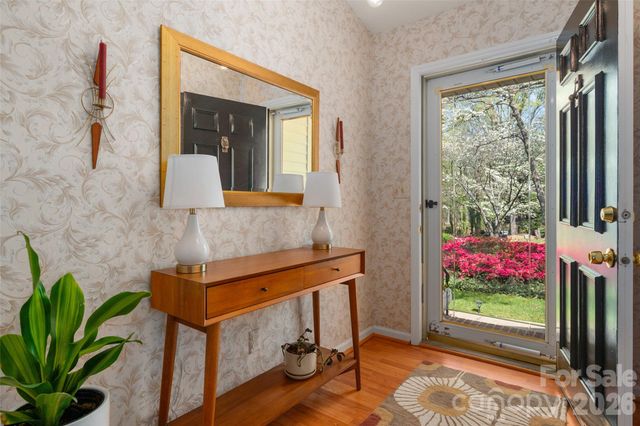 4932 Foxden Court, Charlotte, NC 28227