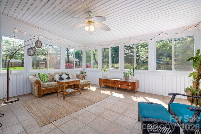 4932 Foxden Court, Charlotte, NC 28227