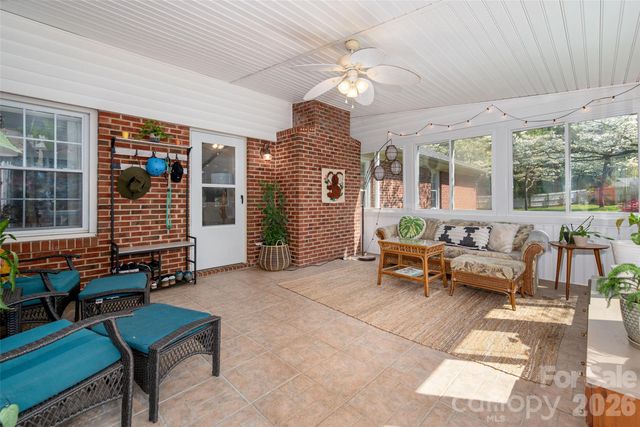 4932 Foxden Court, Charlotte, NC 28227