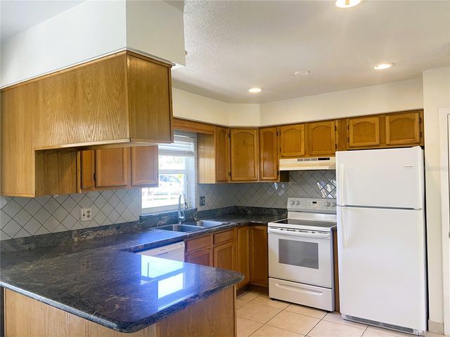 7306 KINGSBURY CIRCLE, Tampa, FL 33610