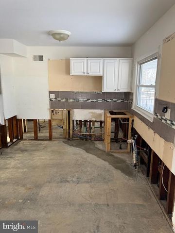 80 BROOKLAWN DR, Willingboro, NJ 08046