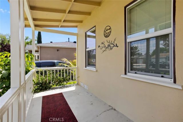 1527 N Avon, Burbank, CA 91505