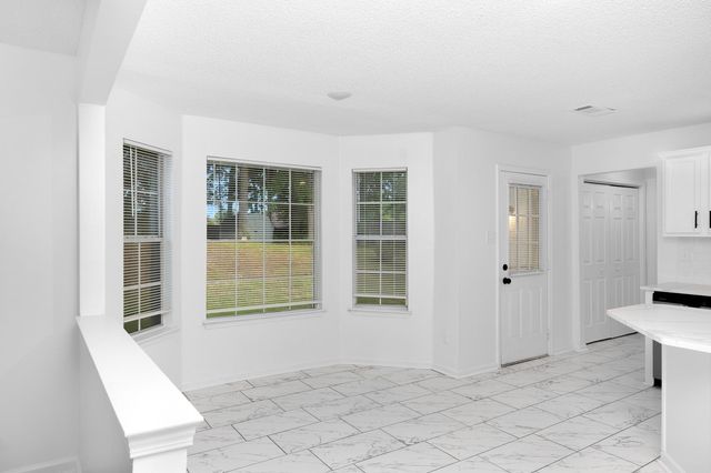 265 OAKSEDGE DR, Oakland, TN 38060